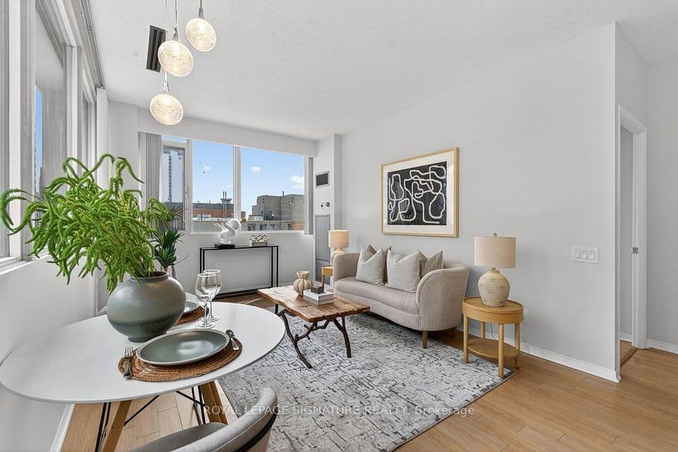 555 Yonge Street 707, Toronto, ON M4Y 3A6 – photo 2