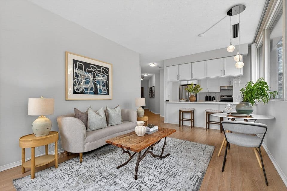 555 Yonge Street 707, Toronto, ON M4Y 3A6 – photo 3