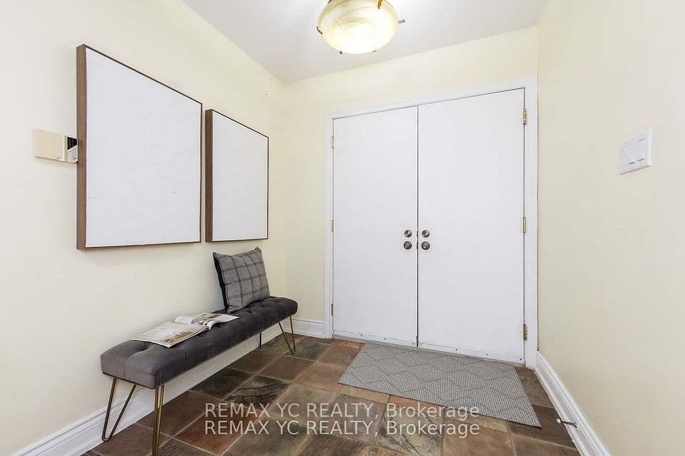 18 Mullet Road, Toronto, ON M2M 2A6 – photo 3