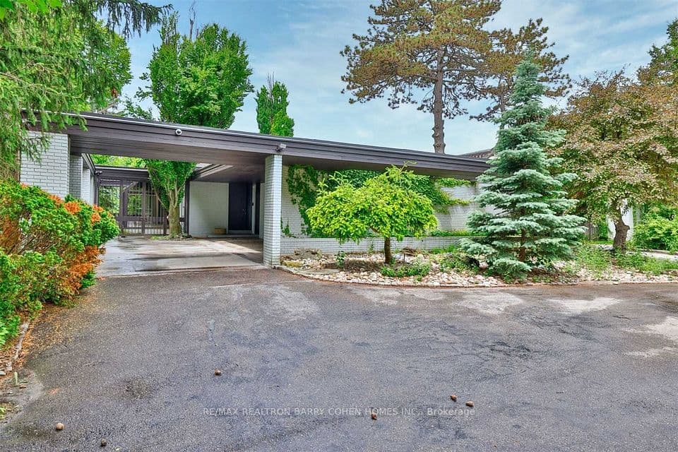 14 Park Lane Circle, Toronto, ON M3B 1Z7 – photo 2