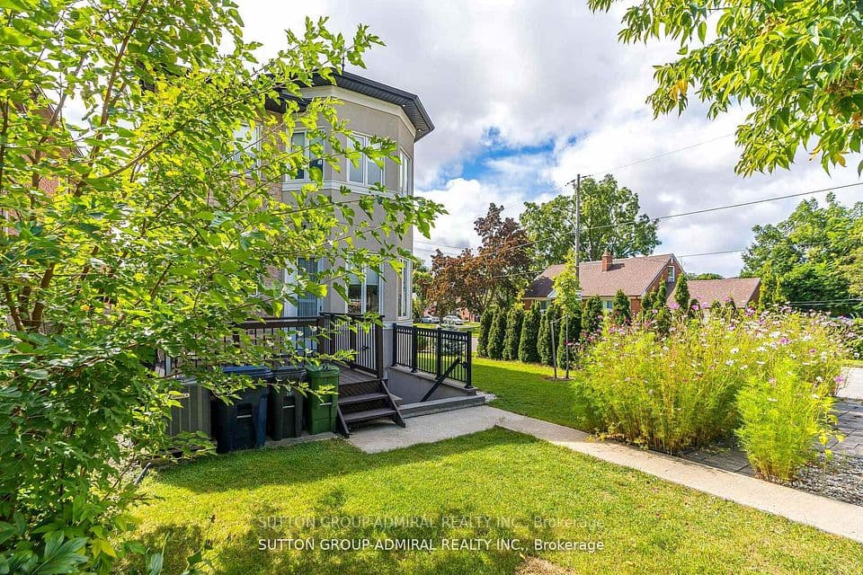 24 Ranee Avenue, Toronto, ON M6A 1M6 – photo 2
