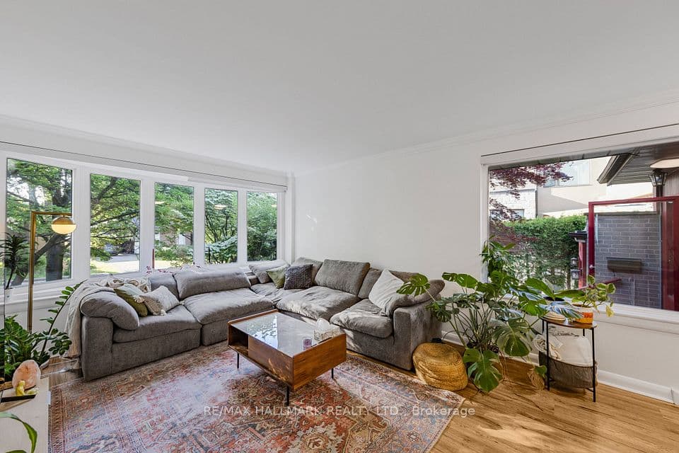 80 Berkinshaw Crescent, Toronto, ON M3B 2T2 – main photo