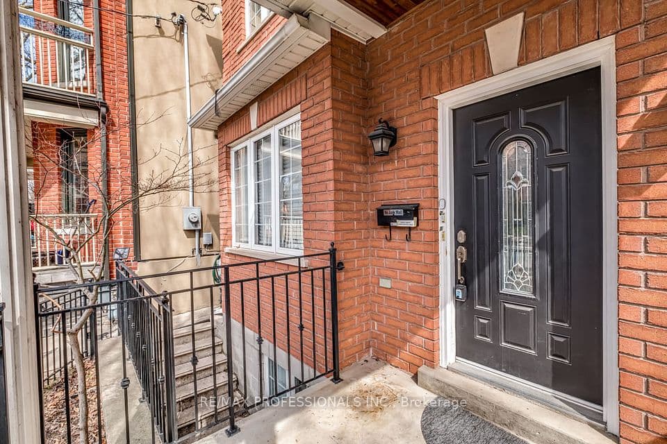 213 Major Street, Toronto, ON M5S 2L4 – photo 2