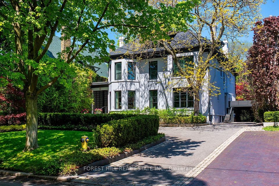 12 Shorncliffe Avenue, Toronto, ON M4V 1T1 – main photo