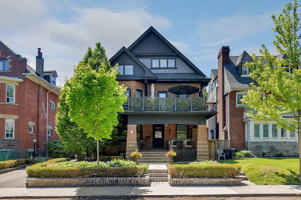 386 Palmerston Boulevard, Toronto, ON M6G 2N6 – main photo