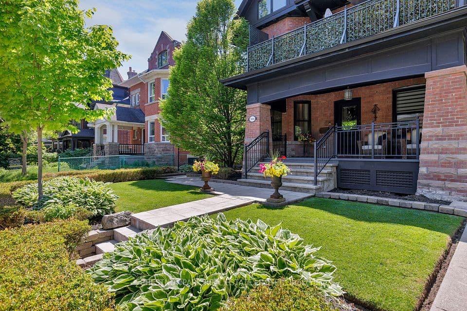 386 Palmerston Boulevard, Toronto, ON M6G 2N6 – photo 3