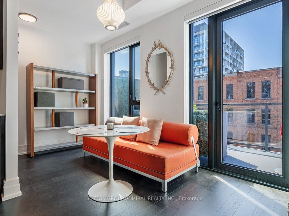 90 Niagara Street 410, Toronto, ON M5V 1C5 – main photo