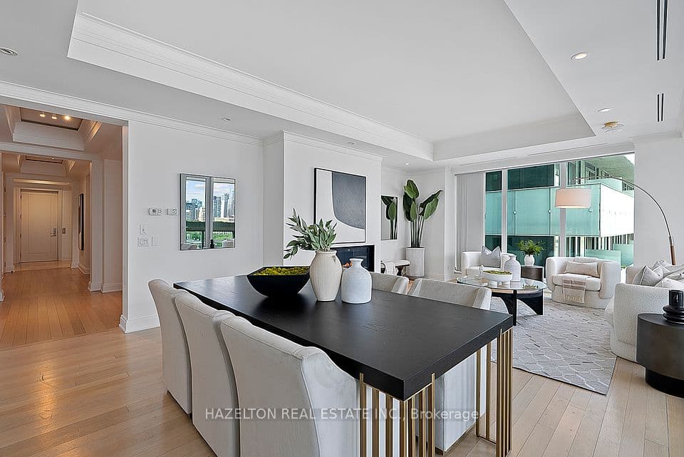 206 Bloor Street W 1402, Toronto, ON M5S 1T8 – photo 3