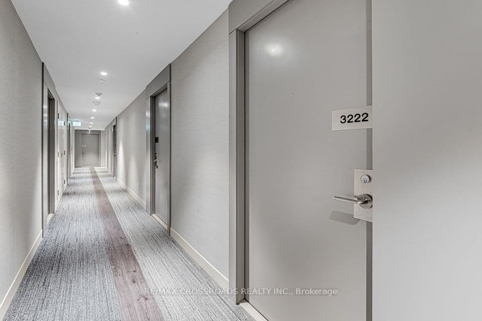 19 Western Battery Road 3222, Toronto, ON M6K 3S4 – photo 3