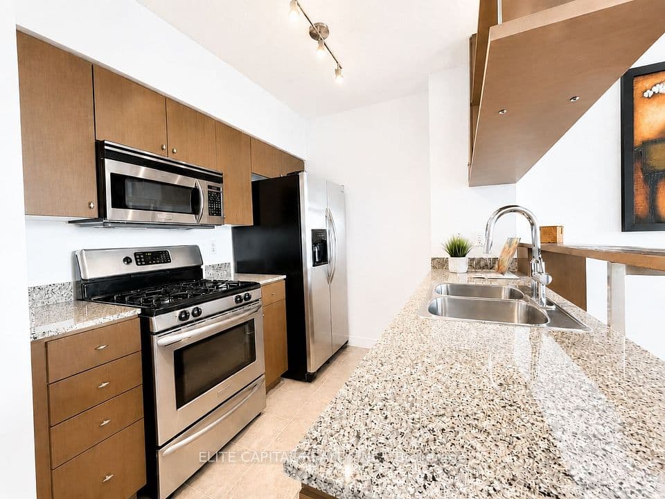 10 Navy Wharf Court 1008, Toronto, ON M5V 3V2 – photo 2
