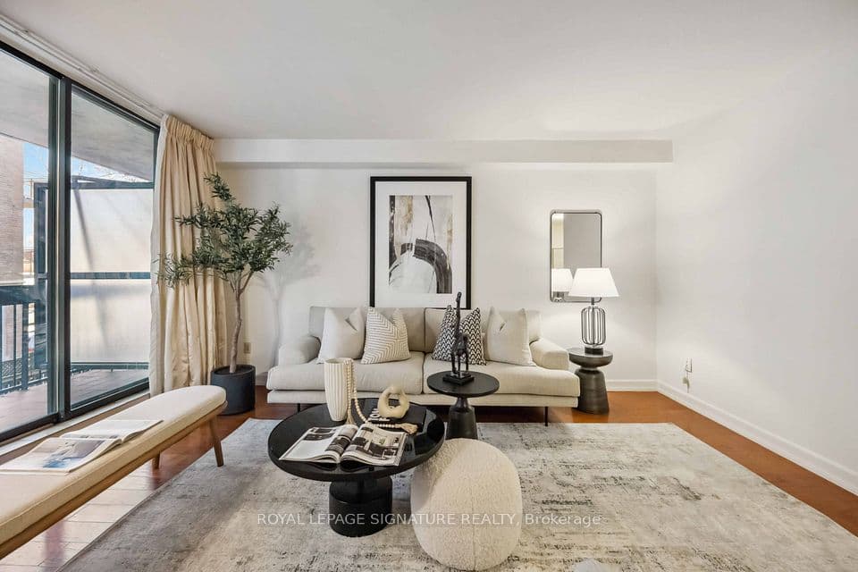 212 St. George Street 201, Toronto, ON M5R 2N5 – main photo