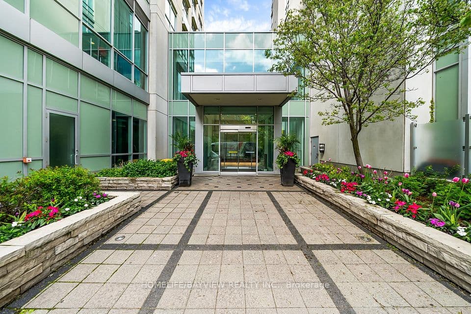 120 Homewood Avenue 420, Toronto, ON M4Y 2J3 – photo 2