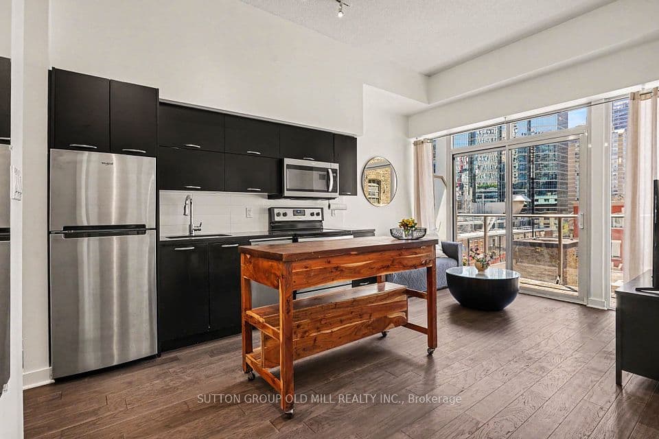 126 Simcoe Street 713, Toronto, ON M5H 4E6 – photo 2