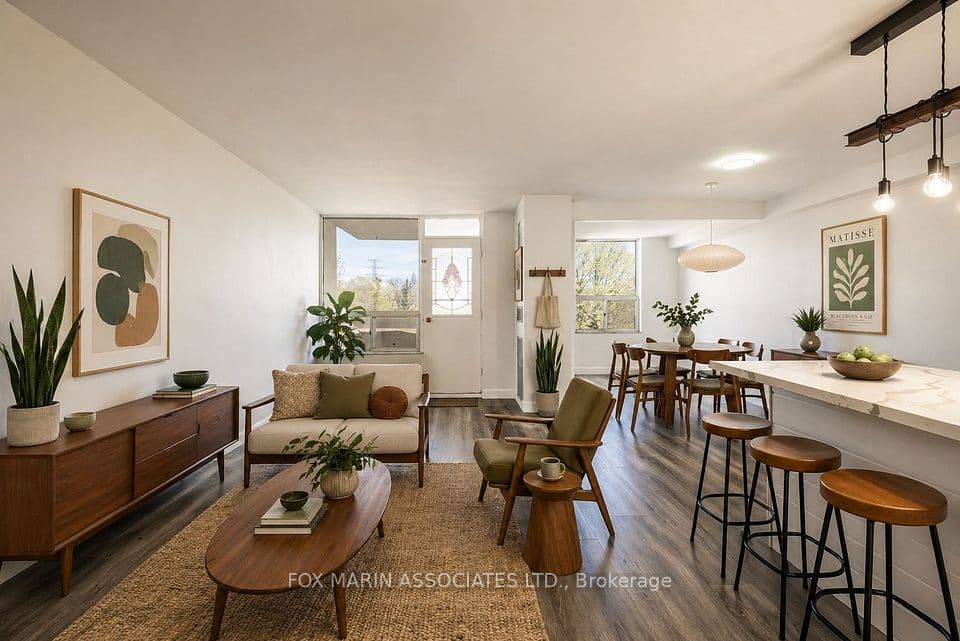 20 Edgecliff Golfway 312, Toronto, ON M3C 3A4 – main photo