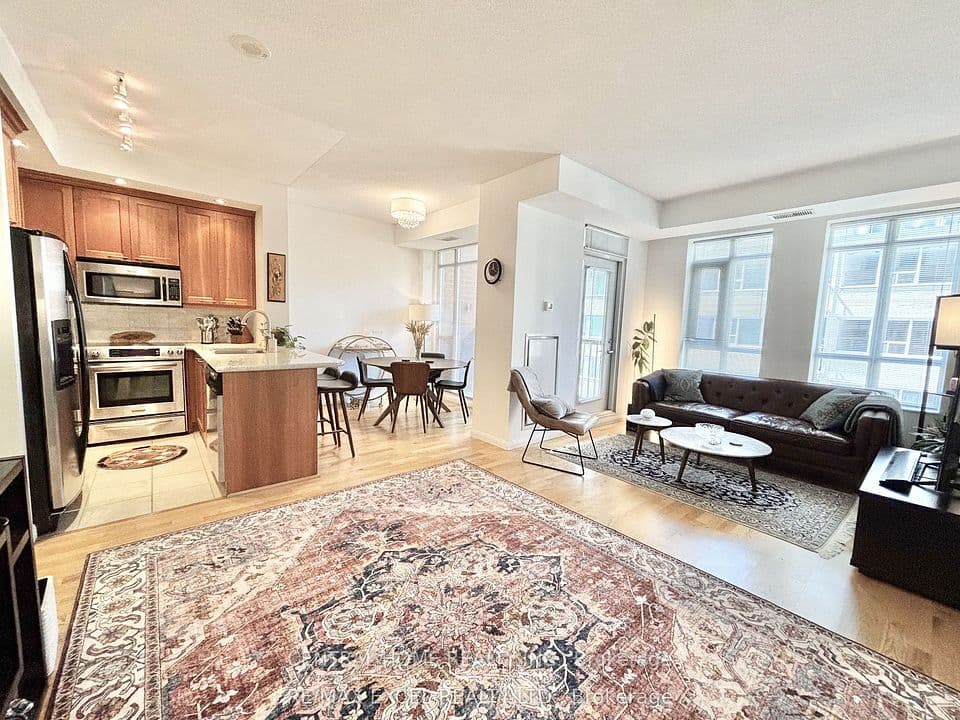 900 Mount Pleasant Road 426, Toronto, ON M4P 3J9 – main photo