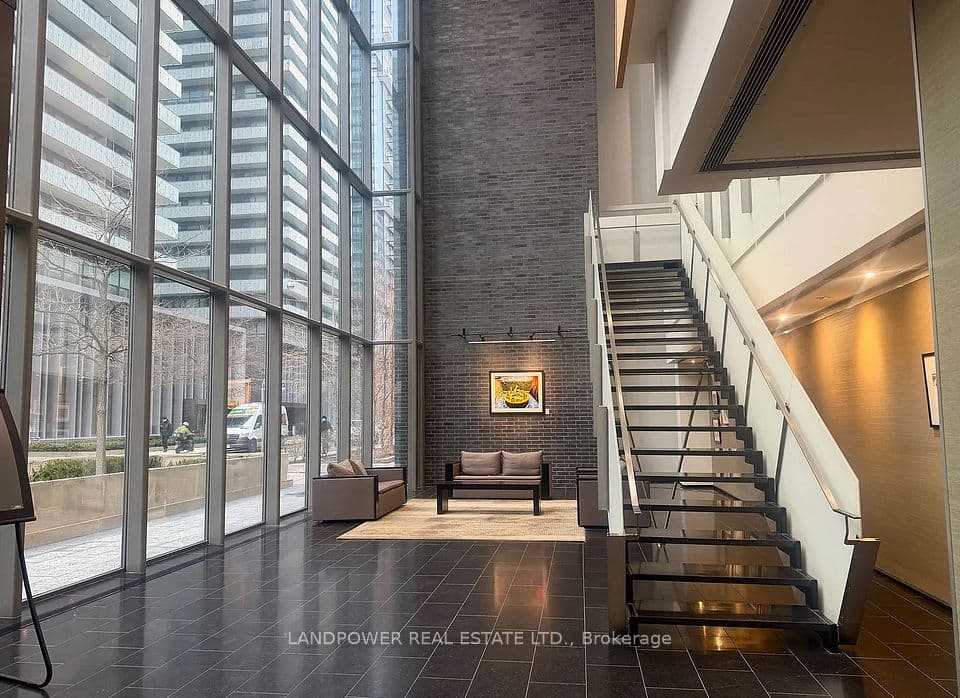 33 Charles Street E 1506, Toronto, ON M4Y 0A2 – photo 2