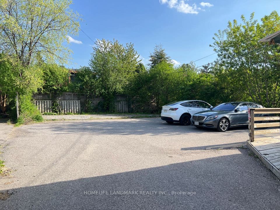149 Finch Avenue W, Toronto, ON M2N 2J1 – main photo