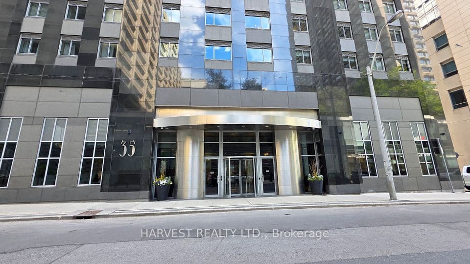 35 Balmuto Street 1506, Toronto, ON M4Y 0A3 – main photo