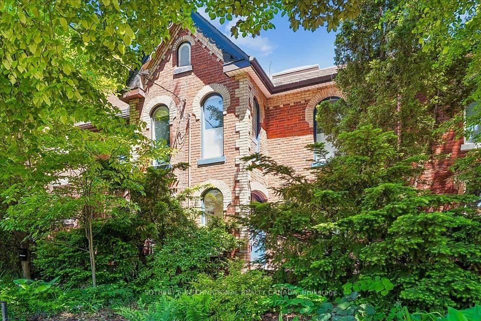 9 Rose Avenue, Toronto, ON M4X 1N6 – photo 2