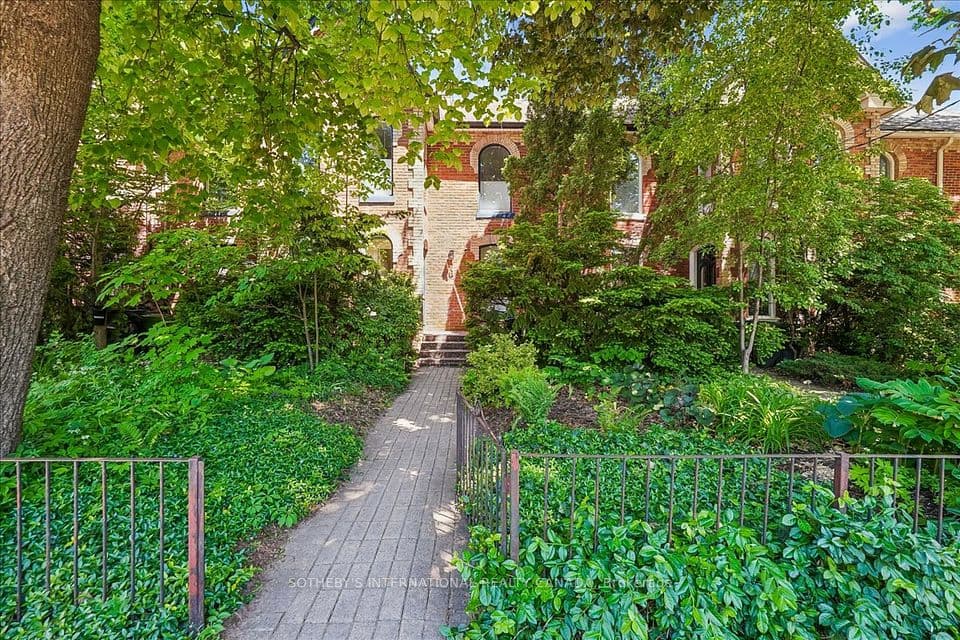9 Rose Avenue, Toronto, ON M4X 1N6 – photo 3