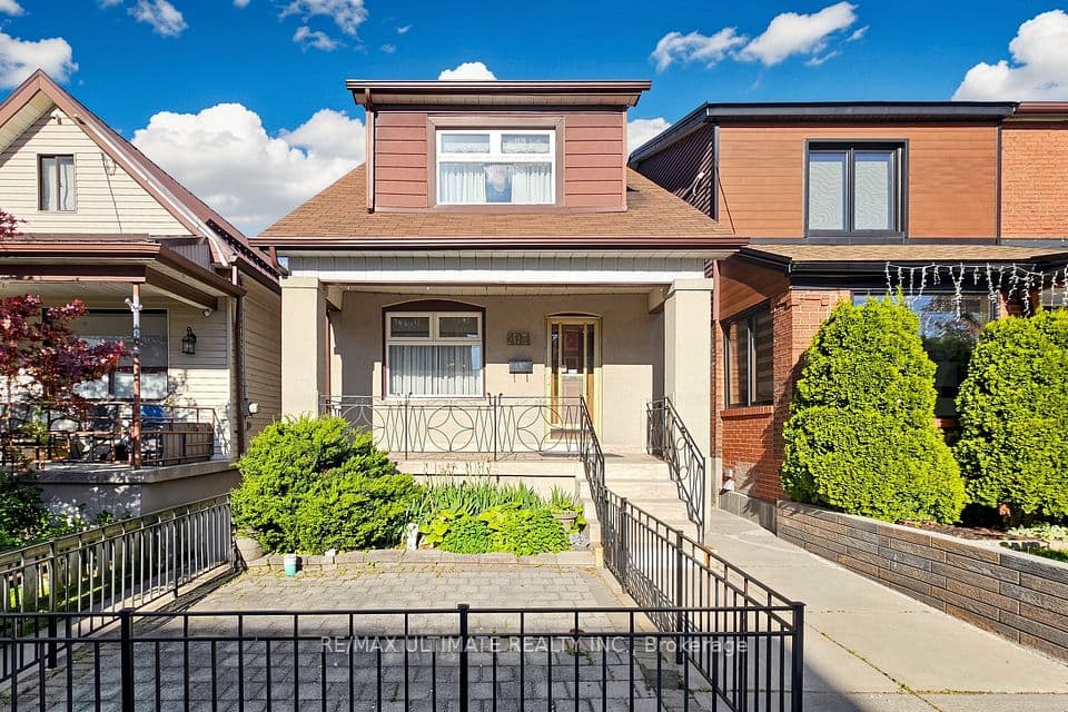 494 Oakwood Avenue W, Toronto, ON M6E 2W7 – main photo