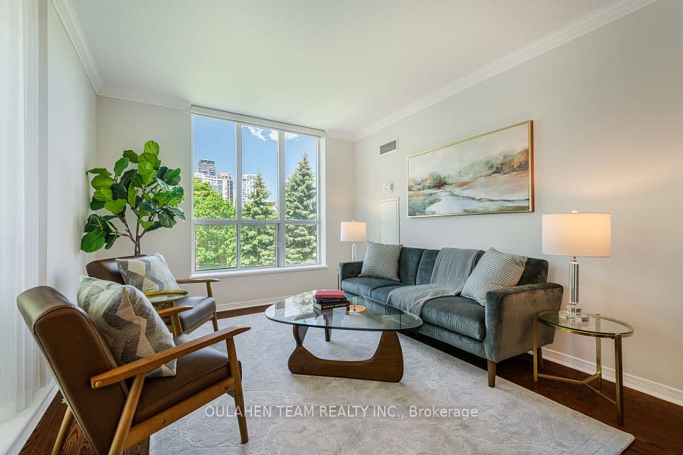 51 Harrison Garden Boulevard 202, Toronto, ON M2N 7G4 – photo 2