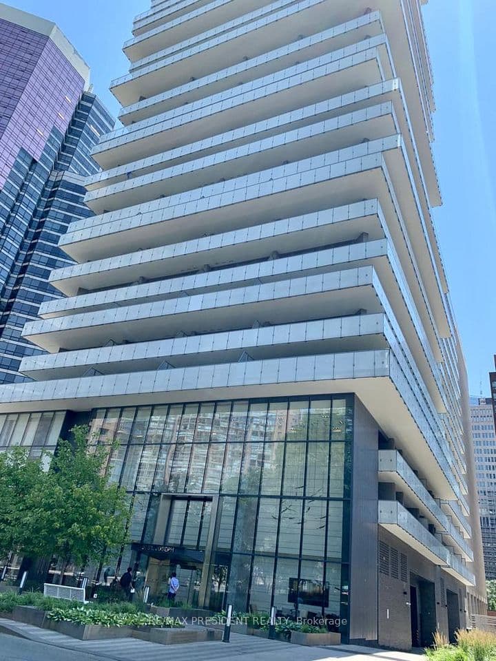 57 St Joseph Street 913, Toronto, ON M5S 0C5 – photo 3