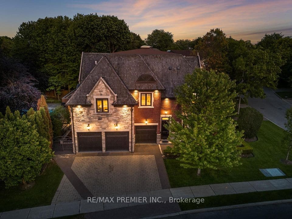 35 Normandale Crescent, Toronto, ON M2P 1M7 – photo 3