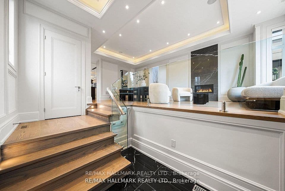 210 Horsham Avenue, Toronto, ON M2N 2A5 – photo 2