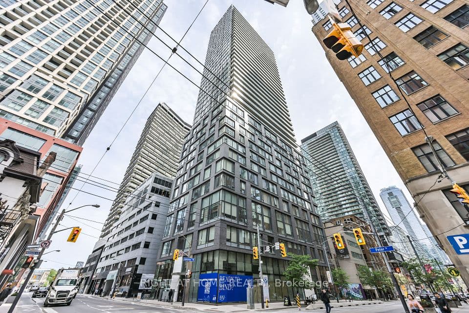 101 Peter Street W 3903, Toronto, ON M5V 0G6 – main photo
