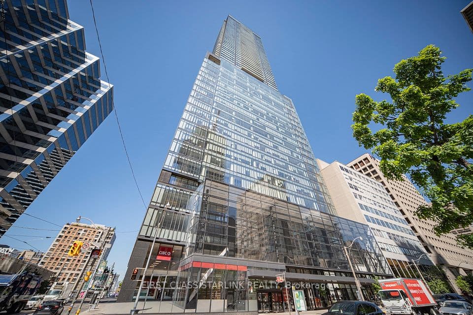 488 University Avenue 4802, Toronto, ON M5G 0C1 – main photo