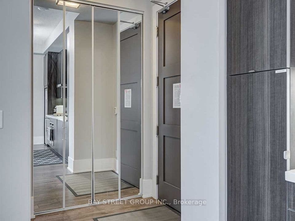20 John Street 1117, Toronto, ON M5V 0G5 – photo 2