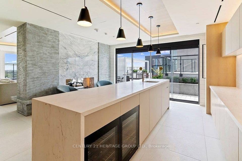 5 Defries Street 619, Toronto, ON M5A 0W7 – main photo