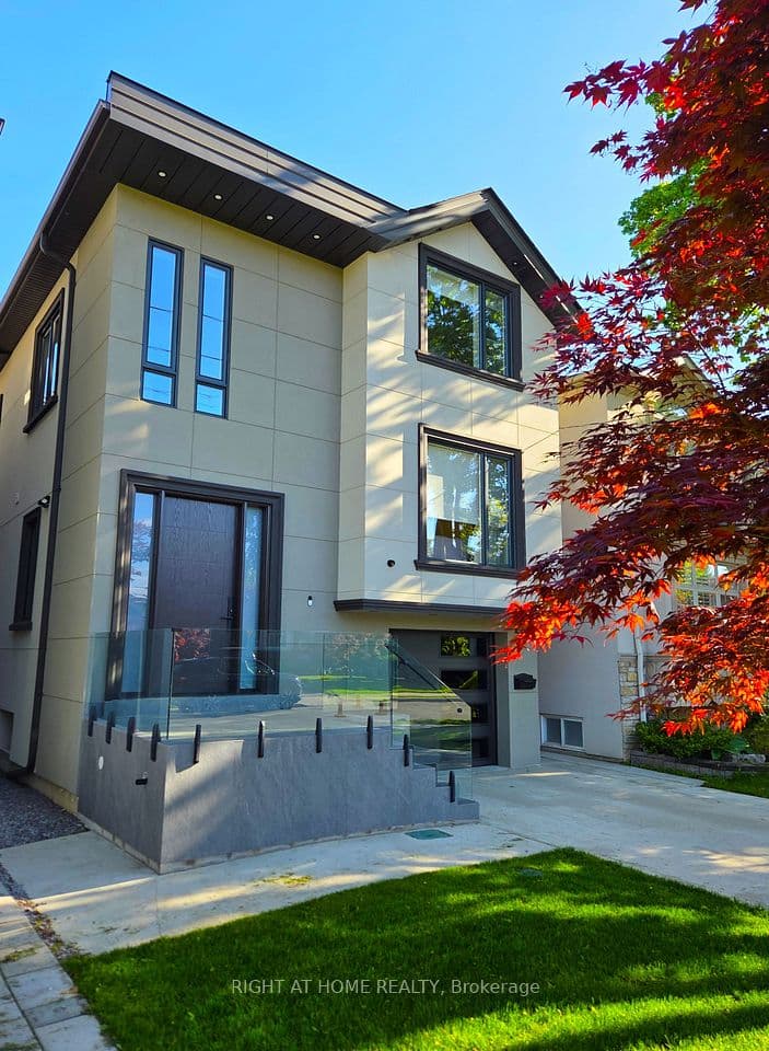 586 Broadway Avenue E, Toronto, ON M4G 2S5 – photo 2