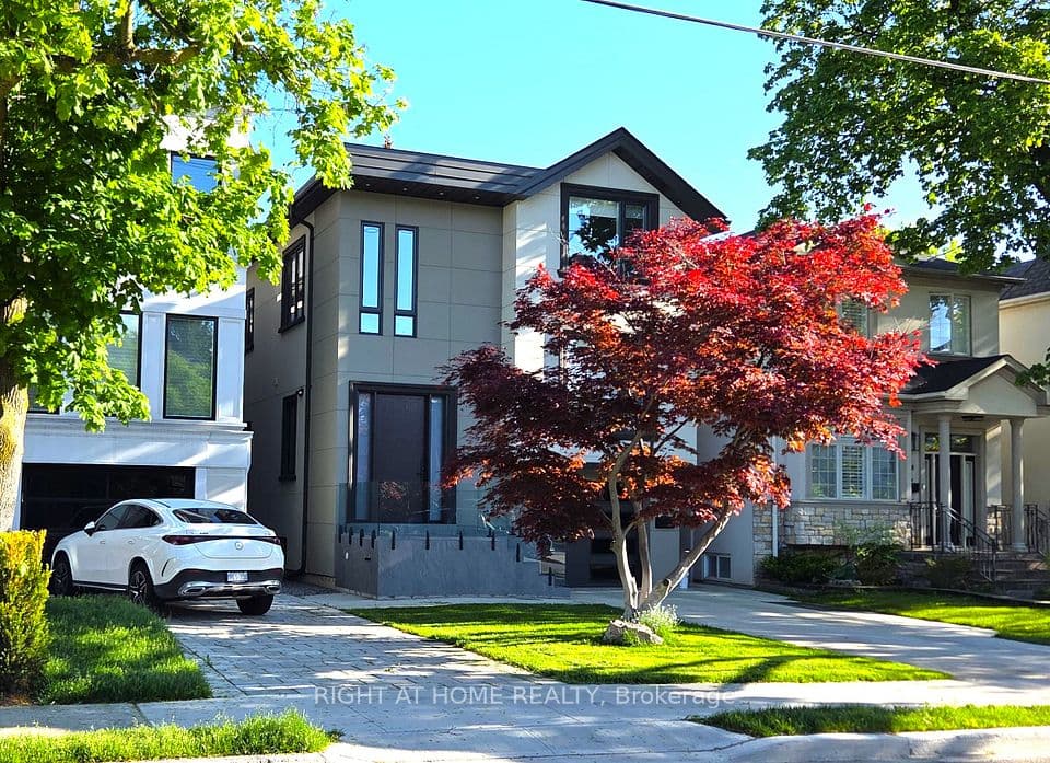 586 Broadway Avenue E, Toronto, ON M4G 2S5 – photo 3