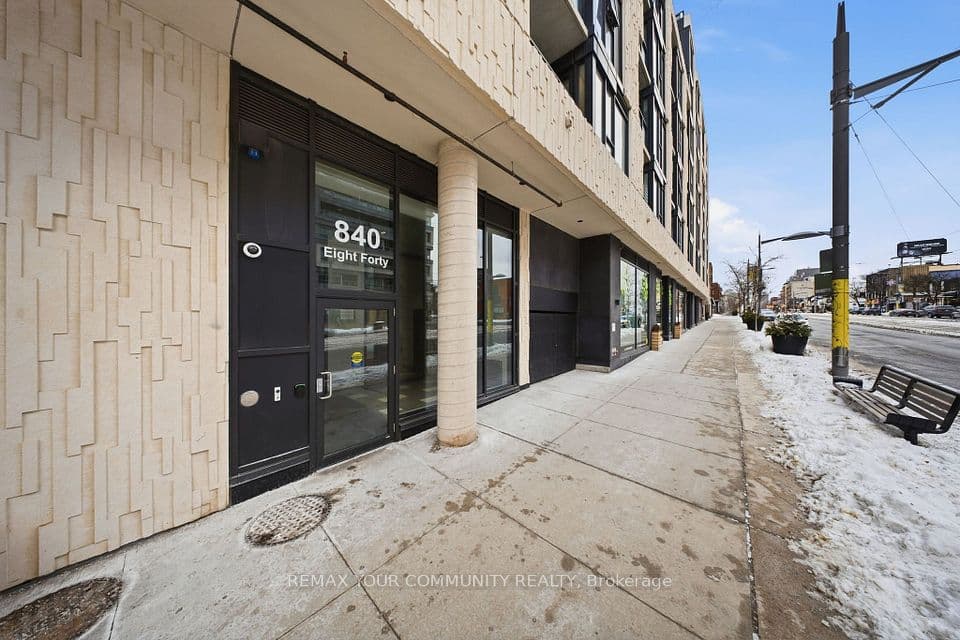 840 St Clair Avenue W 515, Toronto, ON M6C 0A4 – photo 3