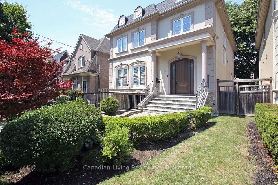 374 Glengarry Avenue, Toronto, ON M5M 1E8 – photo 2