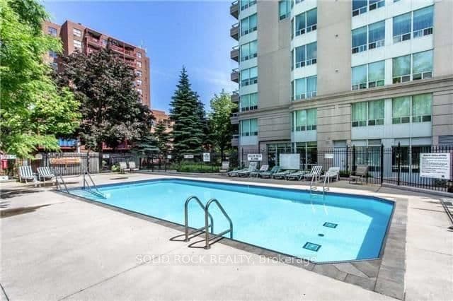 8 Covington Road N 408, Toronto, ON M6A 3E5 – photo 3