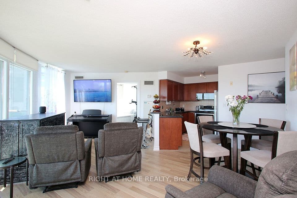 3830 Bathurst Street 505, Toronto, ON M3H 6C5 – photo 3