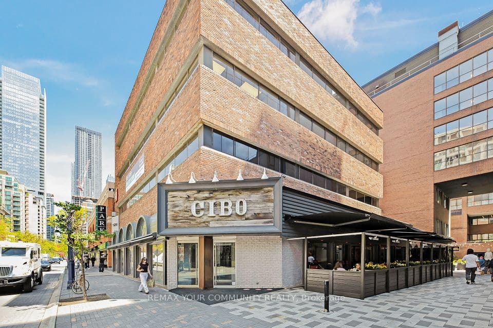 155 Yorkville Avenue 3113, Toronto, ON M5R 1C4 – photo 2