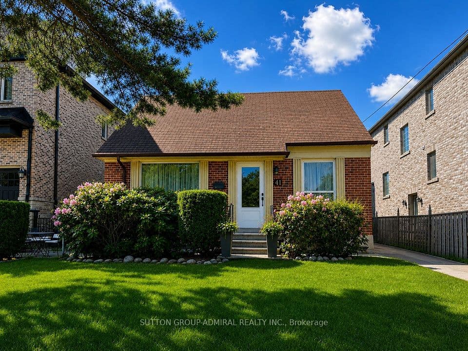 41 Athabaska Avenue, Toronto, ON M2M 2T6 – main photo