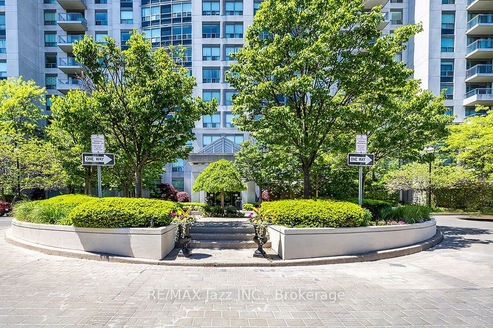 188 Doris Avenue 1407, Toronto, ON M2N 6Z5 – photo 2
