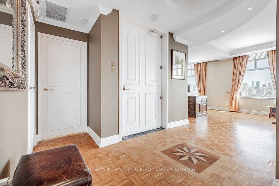 423 Avenue Road 13, Toronto, ON M4V 2H7 – photo 2