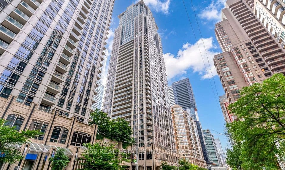 761 Bay Street 2809, Toronto, ON M5G 2R2 – photo 2