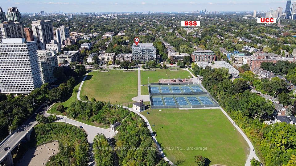 6 Parkwood Avenue TH107, Toronto, ON M4V 0A3 – photo 3