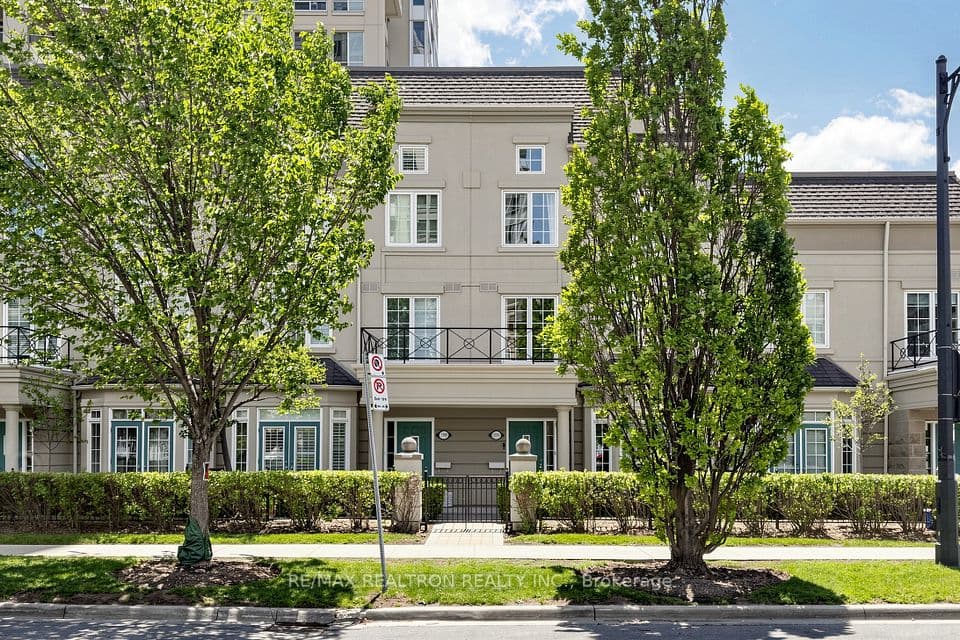 3 Rean Drive Th16, Toronto, ON M2K 3C2 – main photo