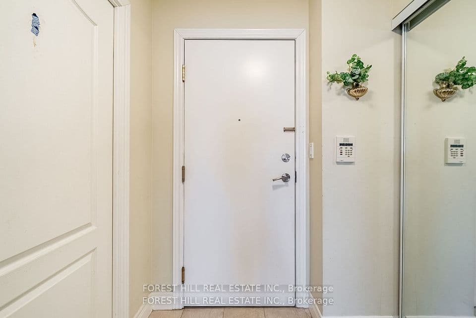 5418 Yonge Street 902, Toronto, ON M2N 6X4 – photo 3