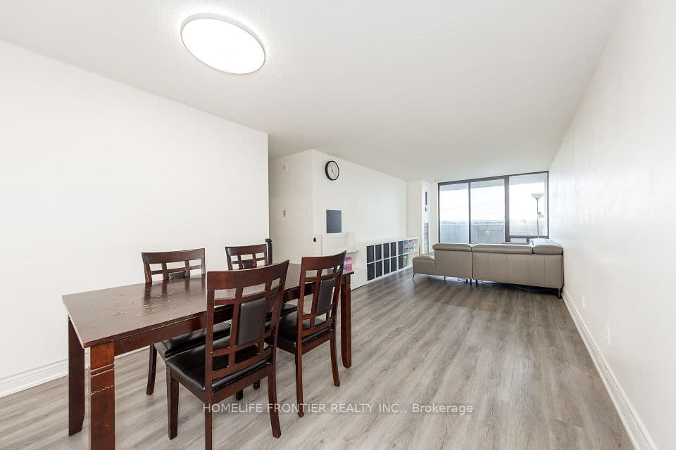 10 Tangreen Court 608, Toronto, ON M2M 4B9 – photo 3
