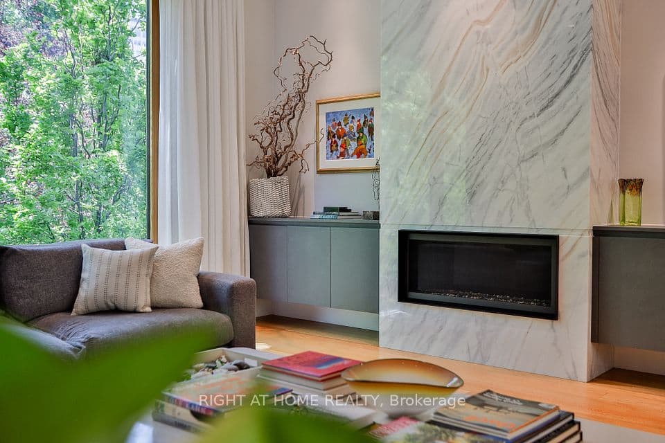 71 Heath Street W, Toronto, ON M4V 1T2 – photo 3