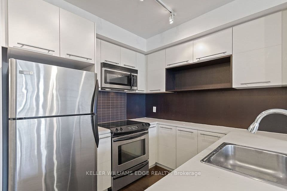 25 Carlton Street 2308, Toronto, ON M5B 1L4 – photo 3